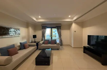 Apartment - 1 Bedroom - 2 Bathrooms for rent in West Porto Drive - Porto Arabia - The Pearl Island - Doha