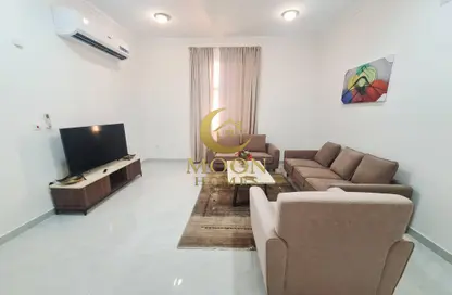 Apartment - 2 Bedrooms - 2 Bathrooms for rent in Al Mansoura - Al Mansoura - Doha