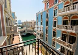 Apartment - 2 bedrooms - 3 bathrooms for rent in Carnaval - Qanat Quartier - The Pearl - Doha