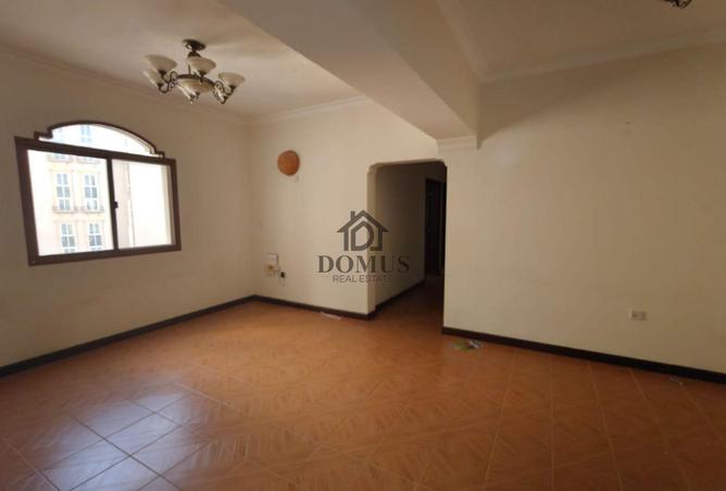 942900 - Property Image 2