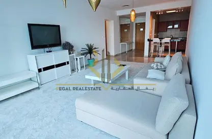 Apartment - 2 Bedrooms - 3 Bathrooms for rent in Zig Zag Towers - West Bay - Doha