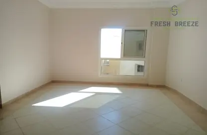 Empty Room image for: Apartment - 2 Bedrooms - 3 Bathrooms for rent in Al Sadd - Doha, Image 1