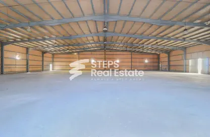 Warehouse - Studio for rent in East Industrial Street - Birkat Al Awamer - Al Wakra