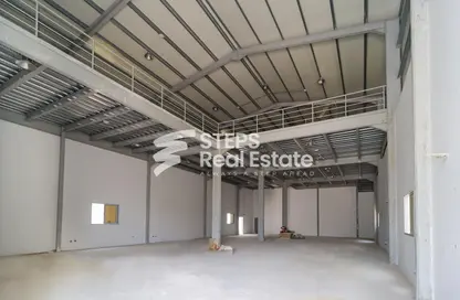 Warehouse - Studio for rent in Industrial Area 4 - Industrial Area - Industrial Area - Doha