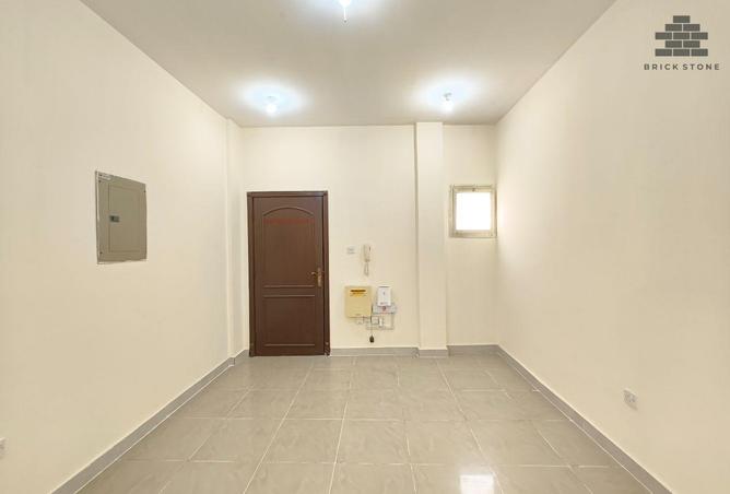 988729 - Property Image 2