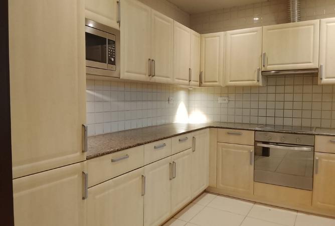 988894 - Property Image 2