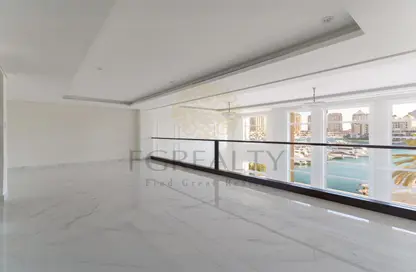 تاون هاوس - 4 غرف نوم - 5 حمامات للبيع في طريق بورتو الشرقي - بورتو أرابيا - جزيرة اللؤلؤة - الدوحة