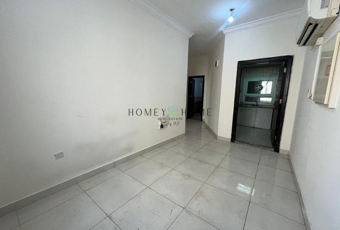 952148 - Property Image 2
