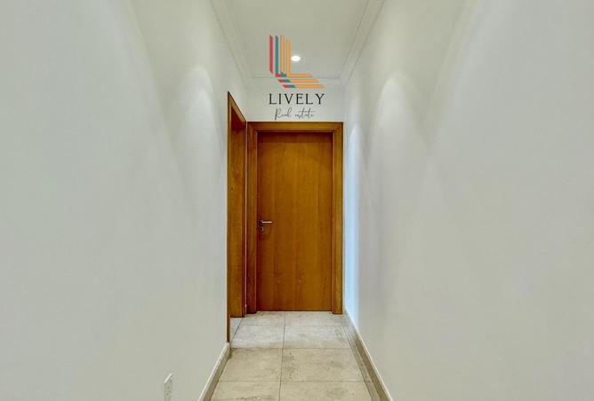 947469 - Property Image 3