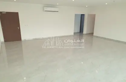 Apartment - 3 Bedrooms - 4 Bathrooms for rent in Al Mana Residence - Al Kinana Street - Al Sadd - Doha