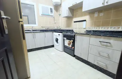 Apartment - 3 Bedrooms - 3 Bathrooms for rent in OqbaBin Nafie Steet - Old Airport Road - Doha