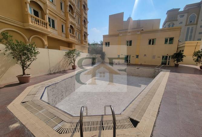 983625 - Property Image 3