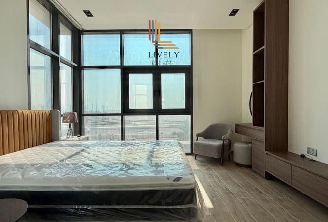 992492 - Property Image 2