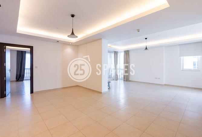 949411 - Property Image 2
