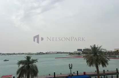 تاون هاوس - 2 غرف نوم - 3 حمامات للايجار في طريق بورتو الشرقي - بورتو أرابيا - جزيرة اللؤلؤة - الدوحة
