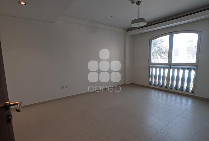 925721 - Property Image 2