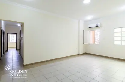 Empty Room image for: Apartment - 3 Bedrooms - 2 Bathrooms for rent in Fereej Bin Mahmoud South - Fereej Bin Mahmoud - Doha, Image 1