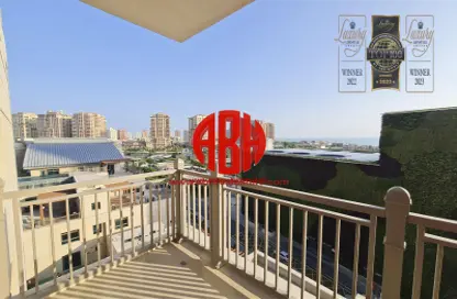 Apartment - 2 Bedrooms - 4 Bathrooms for rent in Tower 10 - Abraj Quartiers - The Pearl Island - Doha