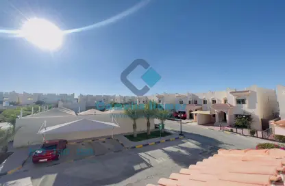 مجمع سكني - 4 غرف نوم - 4 حمامات للايجار في فلل الدحيل - الدحيل - الدوحة