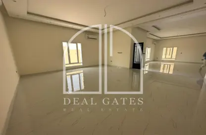 Empty Room image for: Villa - 6 Bedrooms - 7 Bathrooms for sale in Barwa Village - Al Wakra, Image 1