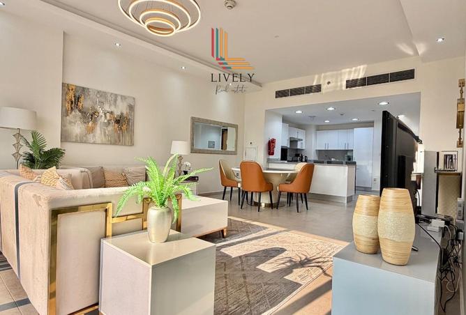 988349 - Property Image 3