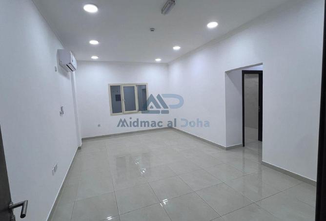 1000472 - Property Image 2