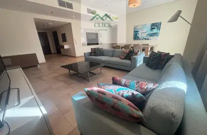 Apartment - 3 Bedrooms - 5 Bathrooms for rent in Fereej Bin Mahmoud North - Fereej Bin Mahmoud - Doha