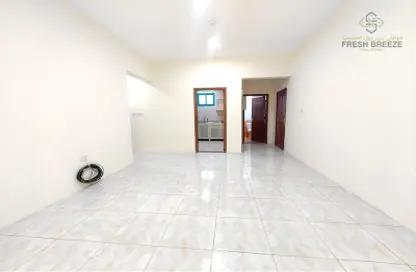 Apartment - 2 Bedrooms - 2 Bathrooms for rent in Umm Ghuwailina 4 - Umm Ghuwailina - Doha
