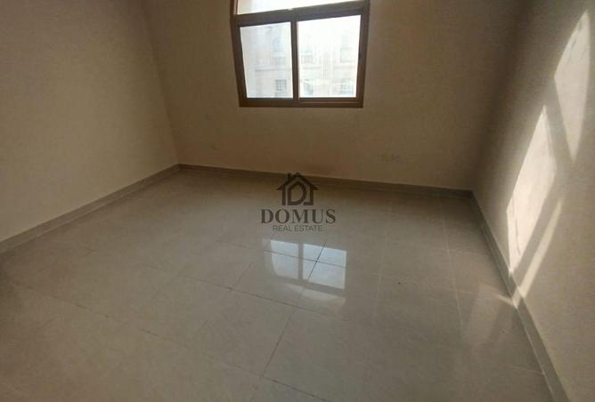 992544 - Property Image 3