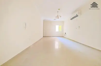 Apartment - 2 Bedrooms - 2 Bathrooms for rent in Anas Street - Fereej Bin Mahmoud North - Fereej Bin Mahmoud - Doha