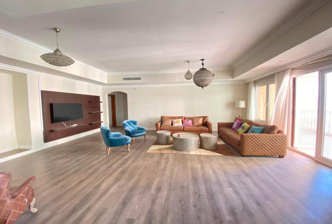 988727 - Property Image 2