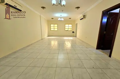 Apartment - 3 Bedrooms - 3 Bathrooms for rent in Al Mansoura - Al Mansoura - Doha