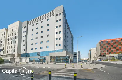 Shop - Studio - 1 Bathroom for rent in Ramada Commercial Building - Al Rawabi Street - Al Muntazah - Doha