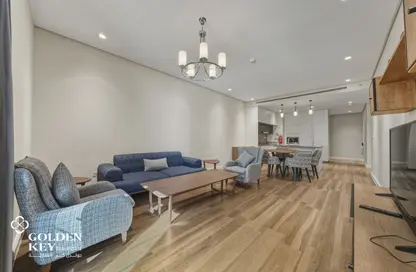 Apartment - 2 Bedrooms - 3 Bathrooms for rent in Floresta Gardens - Floresta Gardens - The Pearl Island - Doha