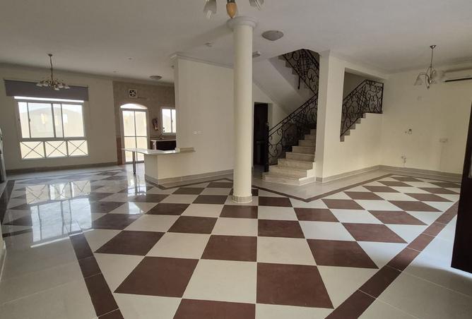 945372 - Property Image 2