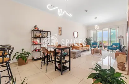 Apartment - 2 Bedrooms - 3 Bathrooms for sale in Viva East - Viva Bahriyah - The Pearl Island - Doha