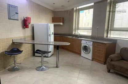 Apartment - 1 Bedroom - 1 Bathroom for rent in Al Aqaria Tower - Old Salata - Salata - Doha