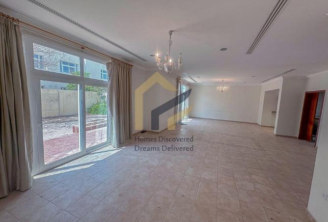 944798 - Property Main Image