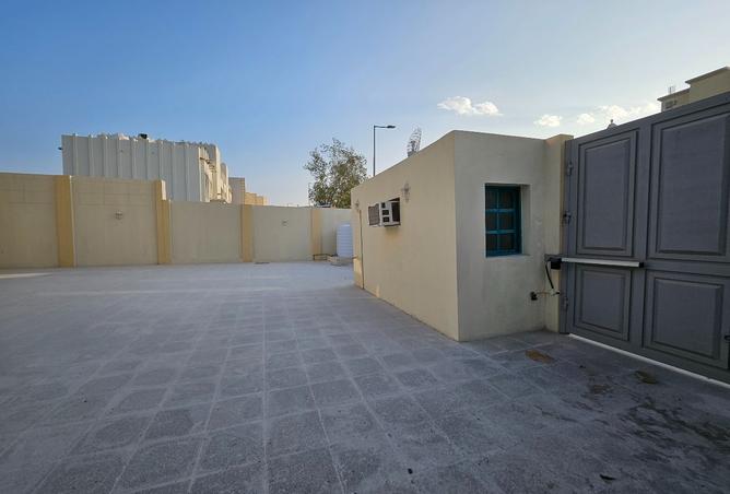 990090 - Property Image 2