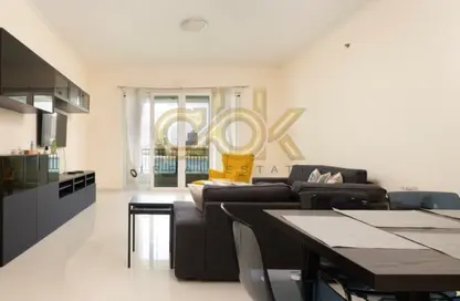 Townhouse - 2 Bedrooms - 2 Bathrooms for rent in Viva West - Viva Bahriyah - The Pearl Island - Doha