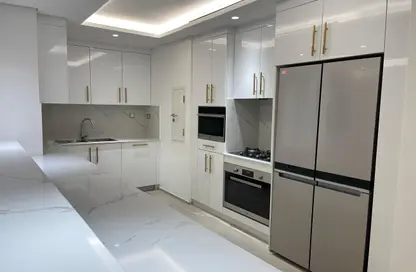 Apartment - 2 Bedrooms - 2 Bathrooms for rent in Piazza 3 - La Piazza - Fox Hills - Lusail