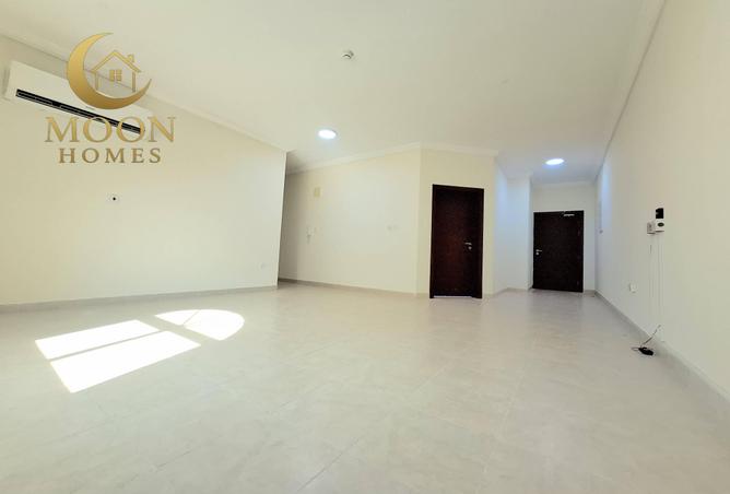 976332 - Property Image 2