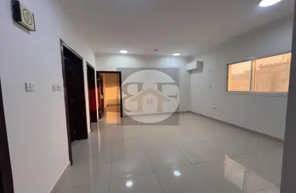 Apartment - 2 Bedrooms - 2 Bathrooms for rent in Umm Ghwailina Comm - Umm Ghuwalina - Umm Ghuwailina - Doha