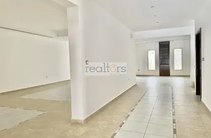 Villa - 3 Bedrooms - 4 Bathrooms for rent in Golf District - Lusail
