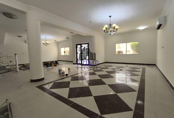 899290 - Property Image 2