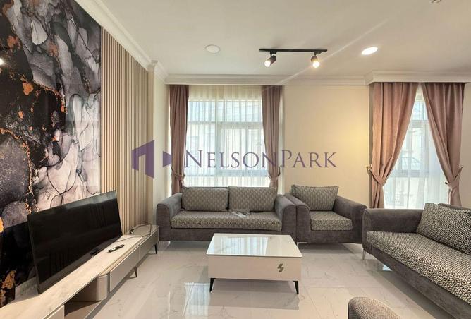 952062 - Property Image 2