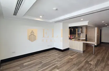 Apartment - Studio - 1 Bathroom for rent in Viva West - Viva Bahriyah - The Pearl Island - Doha