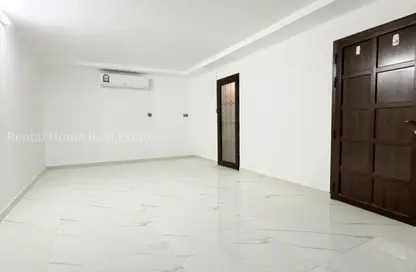 شقة - 1 حمام للايجار في شارع المطار القديم - طريق المطار القديم - الدوحة