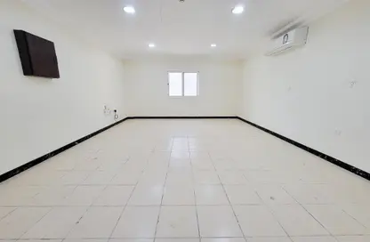 Apartment - 3 Bedrooms - 3 Bathrooms for rent in Muntazah 7 - Al Muntazah - Doha