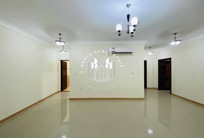 951467 - Property Image 2